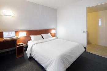 Evry 1 Hotel
